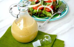 Чесночная заправка для овощных салатов «Слеза Чиполлино»