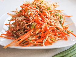 Морковно-огуречный салат «Острые ощущения»