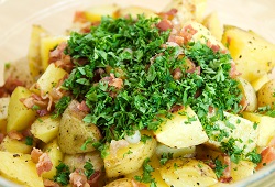 Картофельный салат с немецким акцентом
